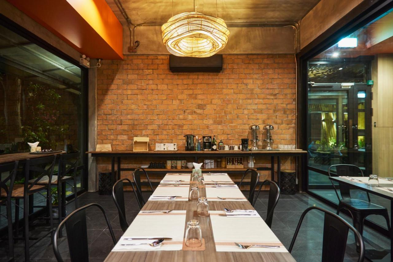Sand Dollar Boutique Hotel Бангсаре Экстерьер фото